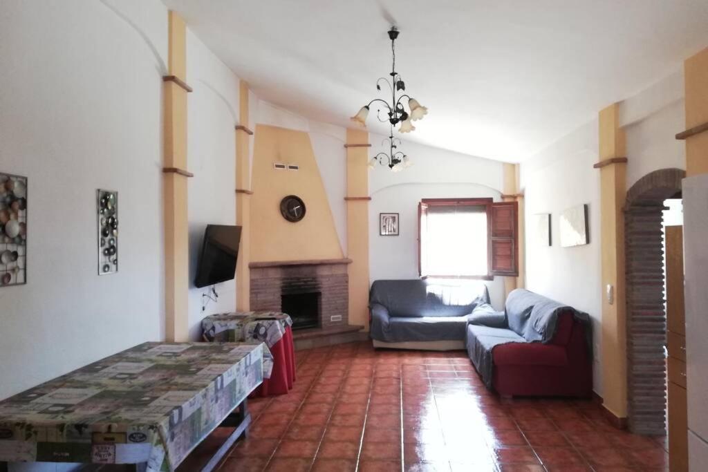 Casa Rural El Mirador Велес Экстерьер фото